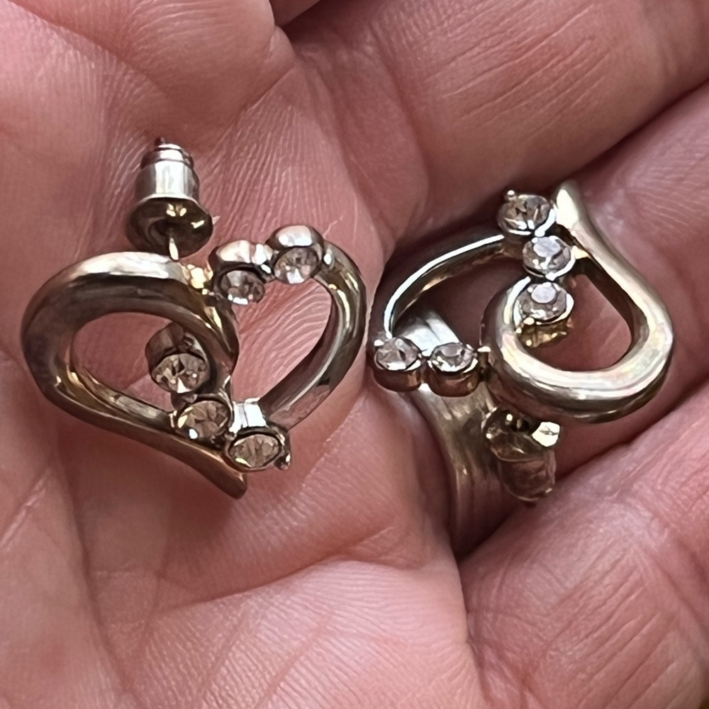 Vintage Gold Heart Stud Earrings With Rhinestones